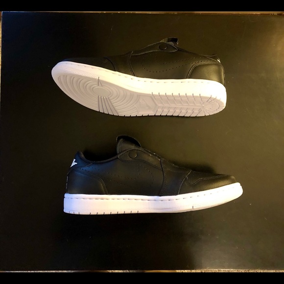 jordan retro low slip